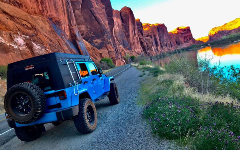 Jeep Wrangler URSA Minor J30
