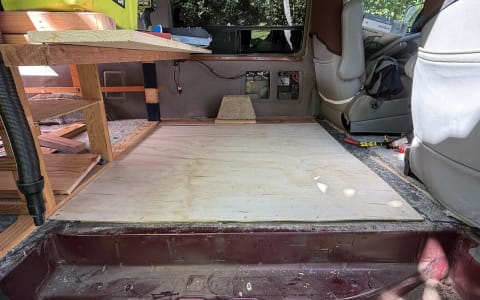 Deluxe High Top  Camper