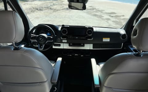 (The Glamper Camper) Airstream Atlas- Nicest Campe