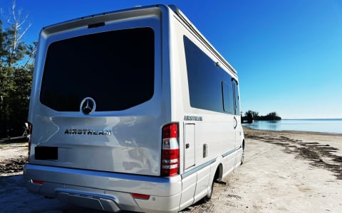 (The Glamper Camper) Airstream Atlas- Nicest Campe