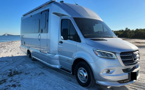 (The Glamper Camper) Airstream Atlas- Nicest Campe
