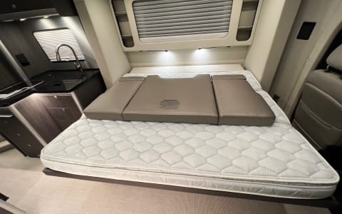 (The Glamper Camper) Airstream Atlas- Nicest Campe