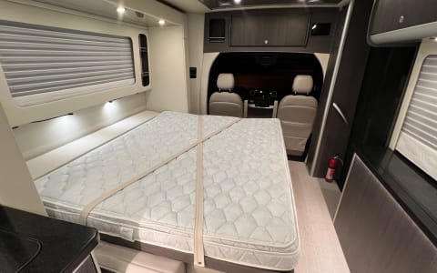 (The Glamper Camper) Airstream Atlas- Nicest Campe