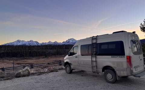2025 Geotrek Albatross AWD Mercedes Sprinter Campe