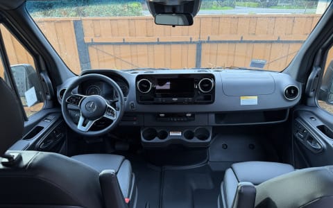 Tahoe Ready: 2025 AWD Storyteller Dark Mode
