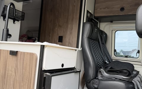 Tiffin GH1 Adventure Van