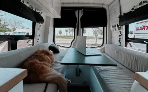 Custom Build Luxury Off-Grid Apartment on Wheels (