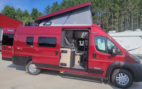 Winnebago Solis 59 PX Camper Van
