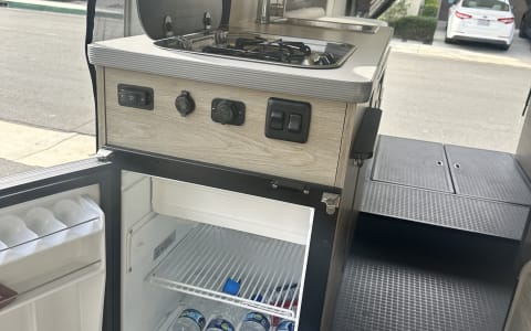 2022 Winnebago Solis – Sleeps 4 | Easy-to-Drive Ca 2022 Winnebago Solis – Sleeps 4 | Easy-to-Drive Ca