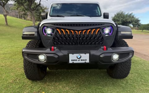 Jeep Wrangler Rubicon by Easy Camping Maui