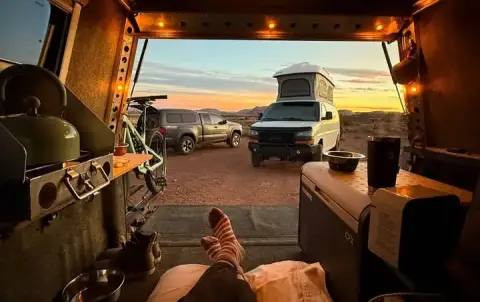 AT Summit 6.5 Truck Camper / Topper for Sale