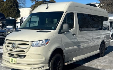 Primetime Luxury Cruiser