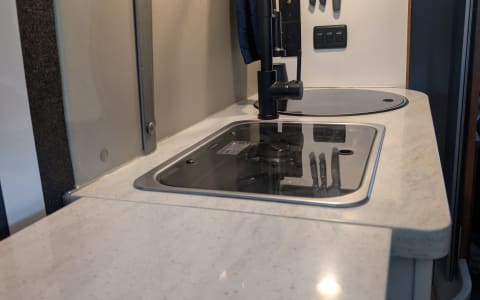 Gordon Elite Tavel Van