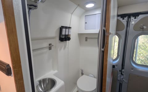 Gordon Elite Tavel Van