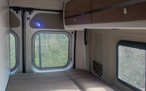 Gordon Elite Tavel Van