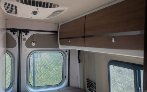 Gordon Elite Tavel Van