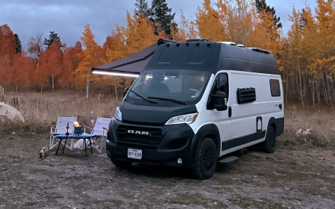 2024 Noovo Plus Luxury Off-Grid Vanlife | Lift Bed