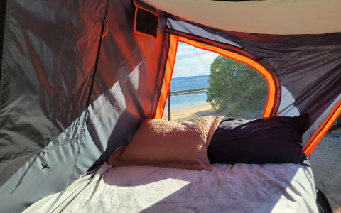 Black Xterra 4x4 Premium Rooftop Tent! Gear Includ