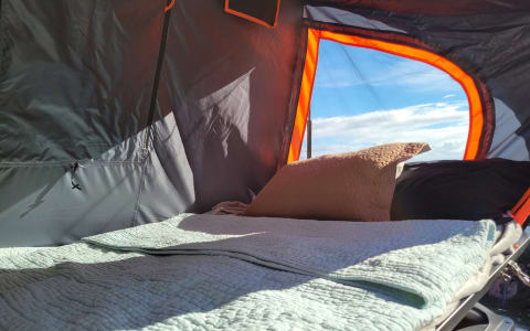 Black Xterra 4x4 Premium Rooftop Tent! Gear Includ