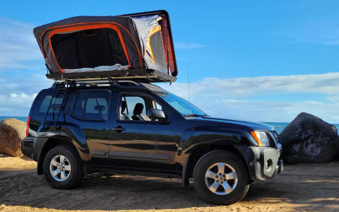 Black Xterra 4x4 Premium Rooftop Tent! Gear Includ