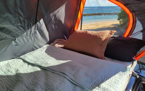 Black Xterra 4x4 Premium Rooftop Tent! Gear Includ
