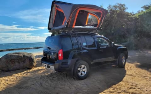 Black Xterra 4x4 Premium Rooftop Tent! Gear Includ