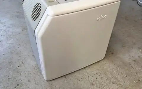 Igloo Thermoelectric Cooler