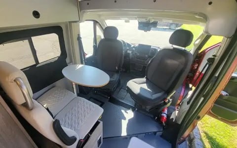 Luxury Adventure Camper Van - Fully Equiped, Easy 