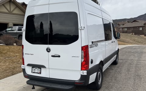 2025 Geotrek Convoy