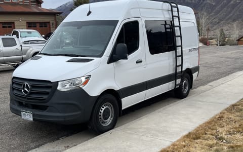 2025 Geotrek Convoy