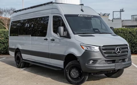 Legend Offroad Luxury - AWD Sprinter
