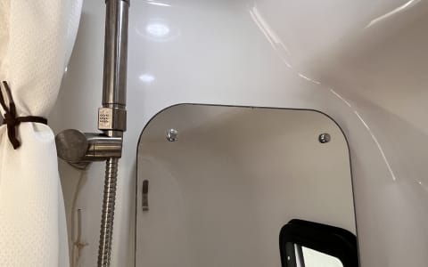 Airstream Nest – Stylish Glamping, Easy Travel, Of