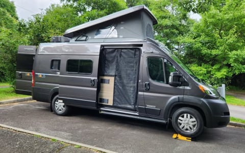 Fun & Easy Camper Van | Solis Pop-Top | Greenville