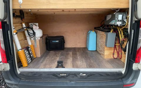 The Red Rock Rig Mercedes Campervan