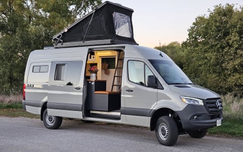 2025 Mercedes Campervan - Luxury Adventure for 4 o