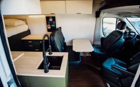 Franklin: 2022 RAM ProMaster Camper Van