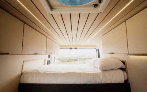 Franklin: 2022 RAM ProMaster Camper Van