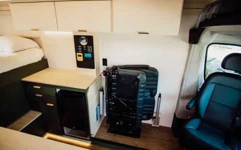 Franklin: 2022 RAM ProMaster Camper Van