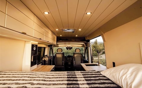 Octavia: 2022 RAM ProMaster Camper Van