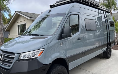 This One Goes to 11! - Rare 4x4 Customized Mercede