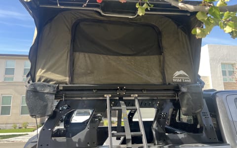F350 Platinum with rooftop tent