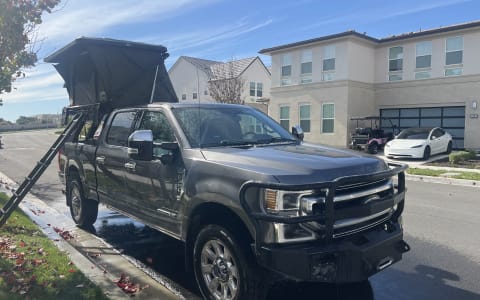 F350 Platinum with rooftop tent