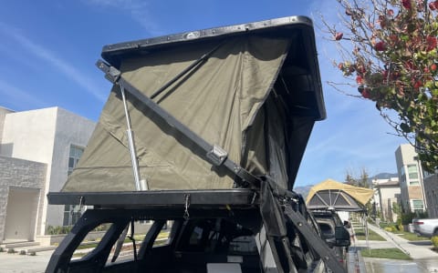 F350 Platinum with rooftop tent