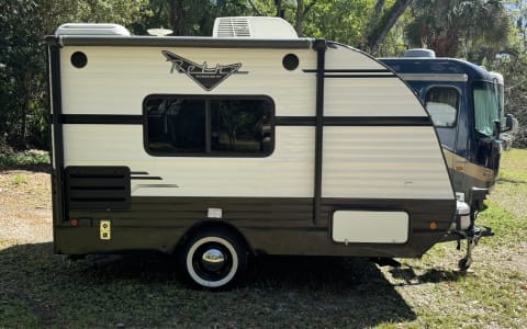 2020 Riverside Retro 135 | Lightweight Retro Campe