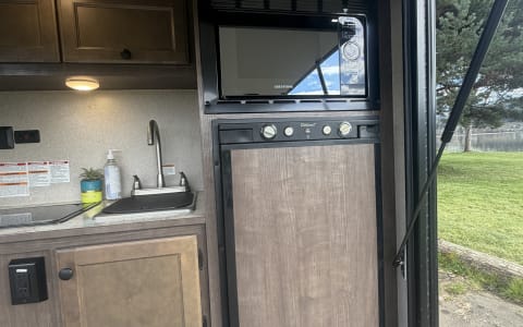 Max – 2022 Sunset Park Sunray 109 Sport: Rugged, L