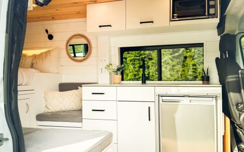 The Nomad, Luxury Camper Van!