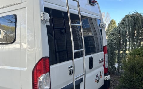 Appa, Your Fully Loaded Off-Grid Campervan