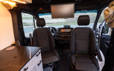 The Pacific Nomad | Premium Adventure 2025 Mercede