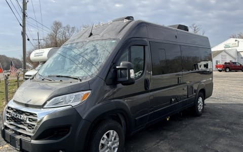 B01 - 2023 Thor Twist Van - The RV Rental Factory