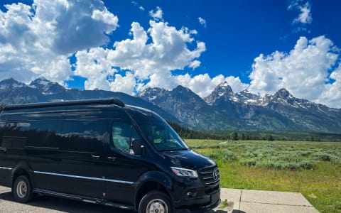 Airstream Interstate 24GL | Fully Loaded Mercedes 